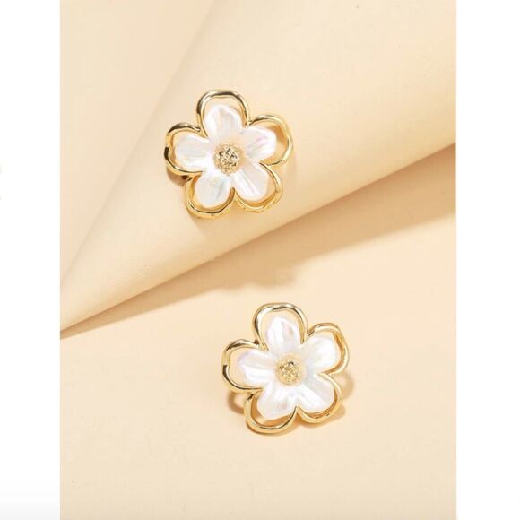 Flower Stud Earrings - Picture 7 of 7